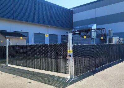 Om fence 1 1
