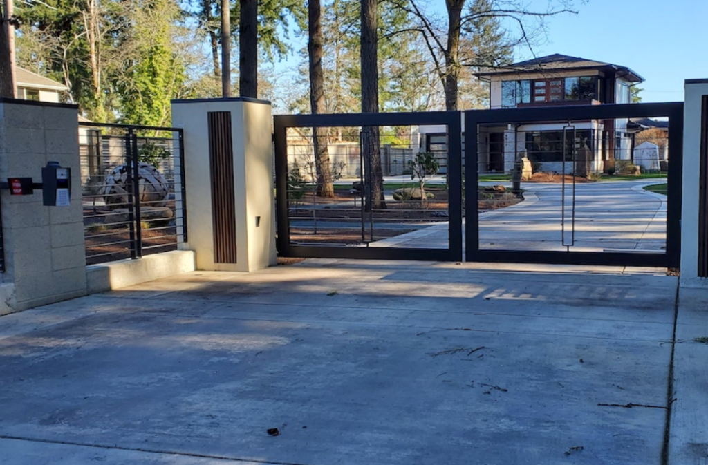 automatic gate securing a large residence 